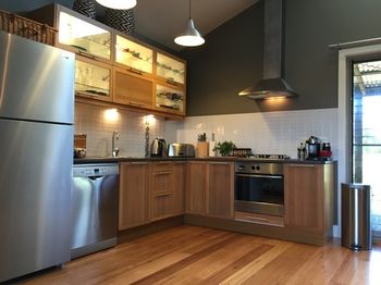 Lilies Luxury Retreats - Accommodation Sunshine Coast 18
