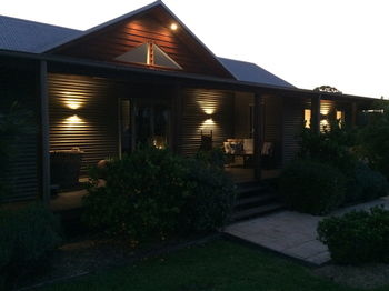 Lilies Luxury Retreats - Accommodation Sunshine Coast 26