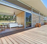 The Longhouse - Accommodation Sunshine Coast