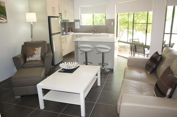 Noosa River Retreat - Accommodation Sunshine Coast 4