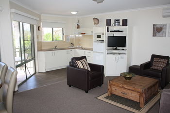 Noosa River Retreat - Accommodation Sunshine Coast 12