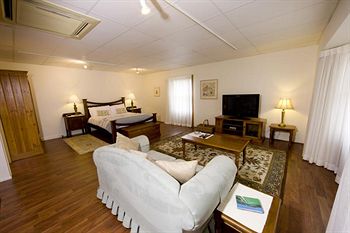 Montville Attic - Accommodation Sunshine Coast 8
