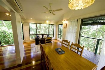 Montville Attic - Accommodation Sunshine Coast 9
