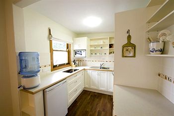Montville Attic - Accommodation Sunshine Coast 13