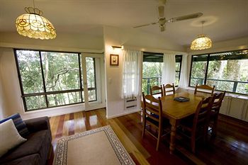 Montville Attic - Accommodation Sunshine Coast 15
