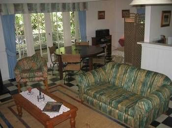 House Of Laurels - Accommodation Sunshine Coast 64