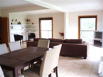 House Of Laurels - Accommodation Sunshine Coast 5
