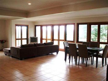 House Of Laurels - Accommodation Sunshine Coast 13