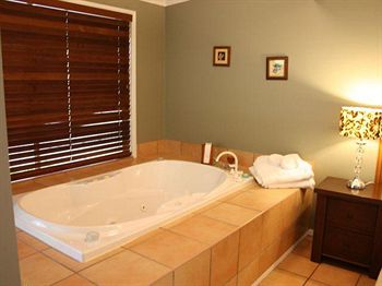 House Of Laurels - Accommodation Sunshine Coast 28