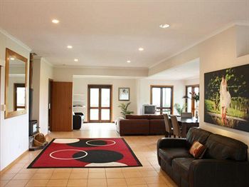 House Of Laurels - Accommodation Sunshine Coast 32