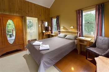 Glass House Mountains Ecolodge - Accommodation Sunshine Coast 10