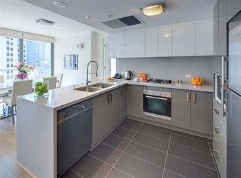 Zara Tower - Luxury Suites And Apartments - Accommodation Sunshine Coast 0