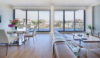 Zara Tower - Luxury Suites And Apartments - Accommodation Sunshine Coast 9