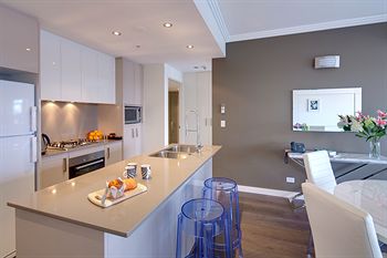 Zara Tower - Luxury Suites And Apartments - Accommodation Sunshine Coast 24