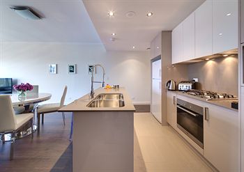 Zara Tower - Luxury Suites And Apartments - Accommodation Sunshine Coast 25