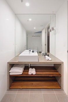 Zara Tower - Luxury Suites And Apartments - Accommodation Sunshine Coast 37