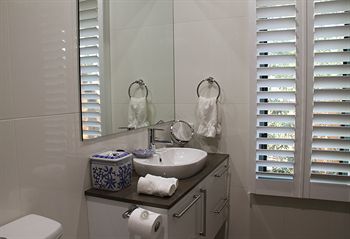 Arabella Guesthouse - Accommodation Sunshine Coast 11