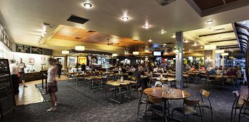 Matthew Flinders Hotel - Accommodation Sunshine Coast 18