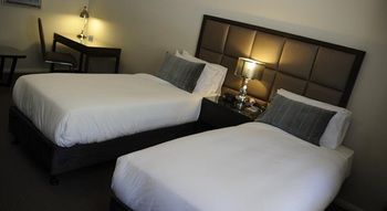 Riverside Oaks Golf Resort - Accommodation Sunshine Coast 7
