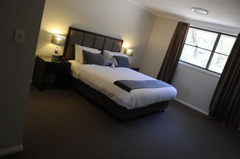 Riverside Oaks Golf Resort - Accommodation Sunshine Coast 17