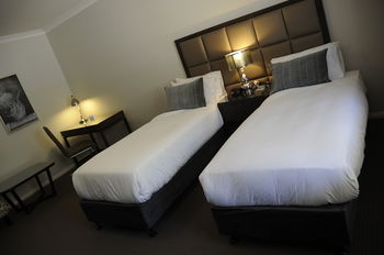 Riverside Oaks Golf Resort - Accommodation Sunshine Coast 22