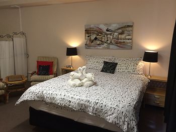 Box Hill Studios At Canterbury Gardens - Accommodation Sunshine Coast 15