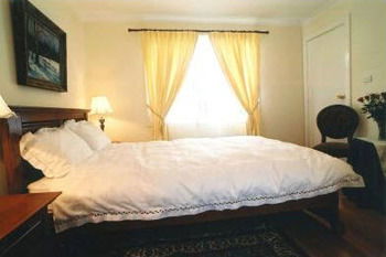Bluebell Bed & Breakfast - Accommodation Sunshine Coast 7