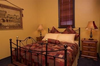 Church House B&B Gundagai - Accommodation Sunshine Coast 5