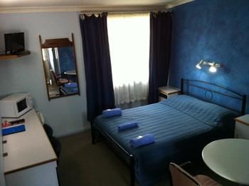 Bushmans Retreat Motor Inn - Accommodation Sunshine Coast 0