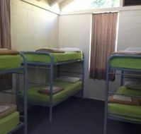 Noosa Backpackers Resort - Hostel - Accommodation Sunshine Coast