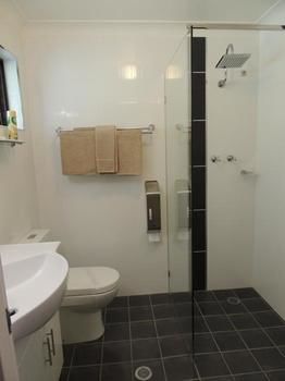 Forest Lodge Motor Inn & Restaurant - Accommodation Sunshine Coast 2