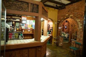 Forest Lodge Motor Inn & Restaurant - Accommodation Sunshine Coast 14