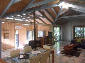 Treetops Accommodation Montville - Accommodation Sunshine Coast 2