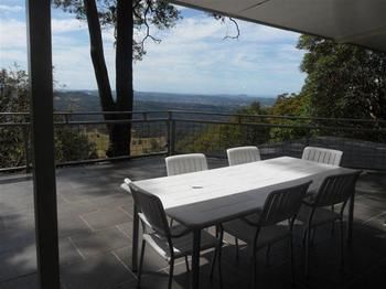 Treetops Accommodation Montville - Accommodation Sunshine Coast 3