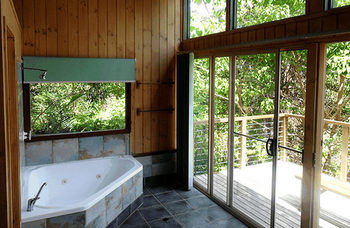 Treetops Accommodation Montville - Accommodation Sunshine Coast 36