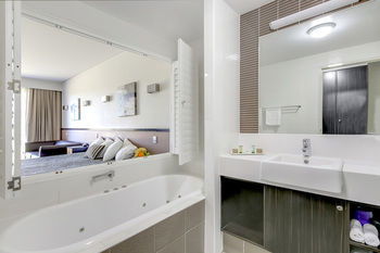 Macquarie Inn - Accommodation Sunshine Coast 7