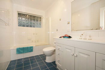 Roseland Holiday House - Accommodation Sunshine Coast 1