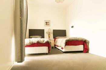 Hawthorn Holiday House - Accommodation Sunshine Coast 8