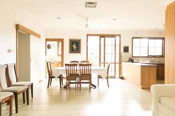 Hawthorn Holiday House - Accommodation Sunshine Coast 11