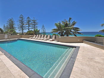 Clubb Coolum Beach Resort - Accommodation Sunshine Coast 0