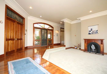 Relaxin - Accommodation Sunshine Coast 8