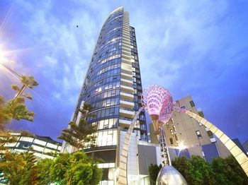 Harbour Views - Accommodation Sunshine Coast 4