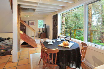 Santosa Cottage - Accommodation Sunshine Coast 2