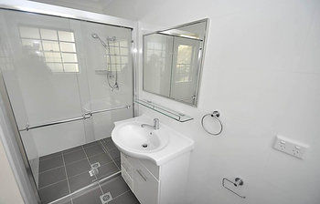 Balmain 1 Mont Furnished Apartment - Accommodation Sunshine Coast 0
