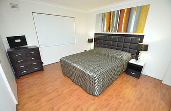 Balmain 1 Mont Furnished Apartment - Accommodation Sunshine Coast 1