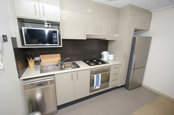 Balmain 704 Mar Furnished Apartment - Accommodation Sunshine Coast 13