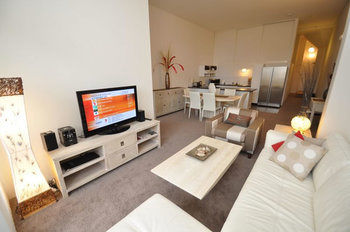 Camperdown 517 MIS Furnished Apartment - Accommodation Sunshine Coast 5