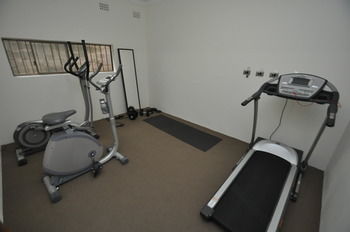 Balmain 2 Mont Furnished Apartment - Accommodation Sunshine Coast 5