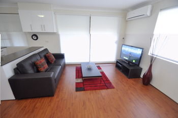 Balmain 2 Mont Furnished Apartment - Accommodation Sunshine Coast 9