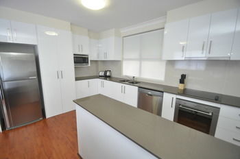 Balmain 2 Mont Furnished Apartment - Accommodation Sunshine Coast 12